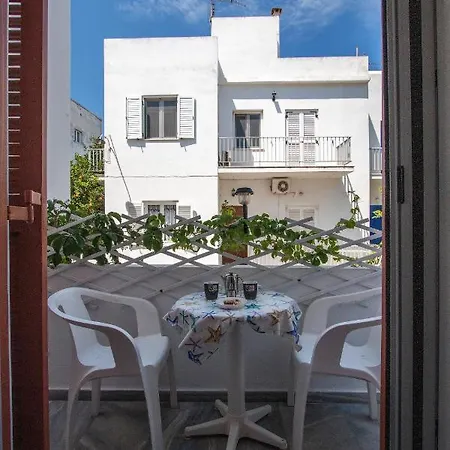 Marisa Parikia (Paros)