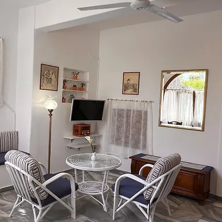 Guest house Marisa Parikia (Paros)